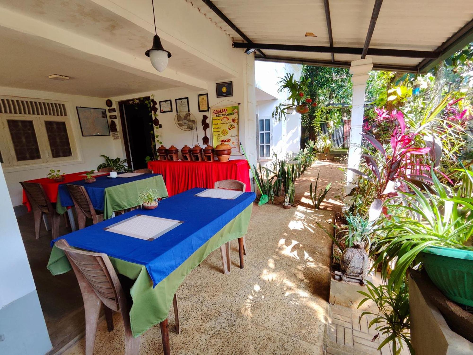 Goalma Family Holiday Resort & Restaurant อนุราธปุระ ภายนอก รูปภาพ